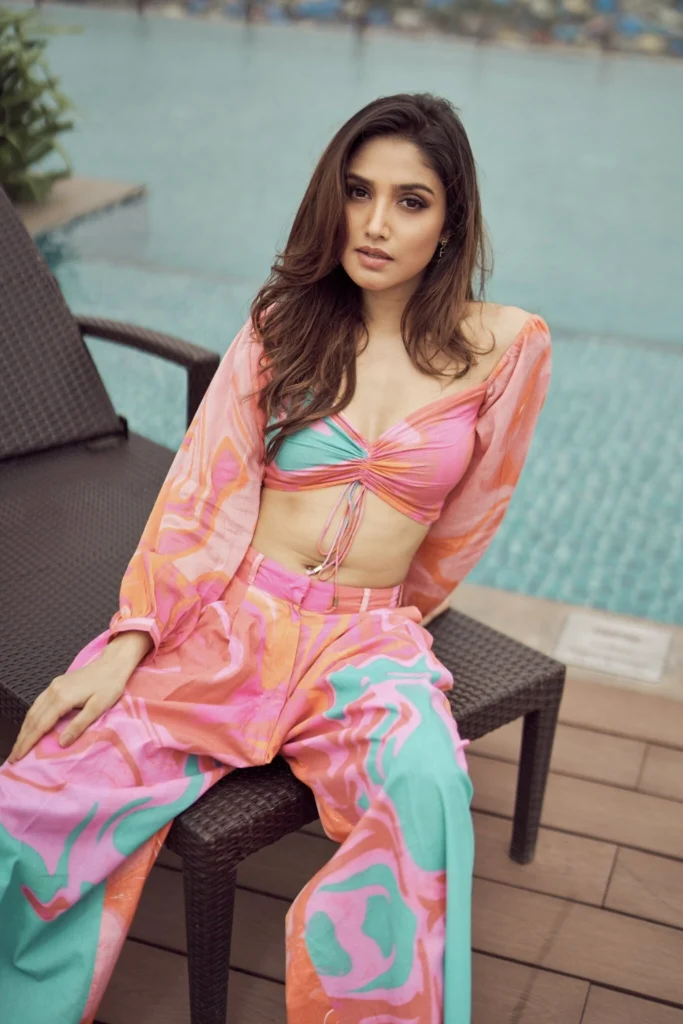 Donal Bisht in hot51