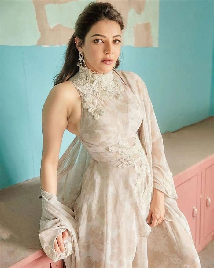 Kajal Aggarwal in hot51