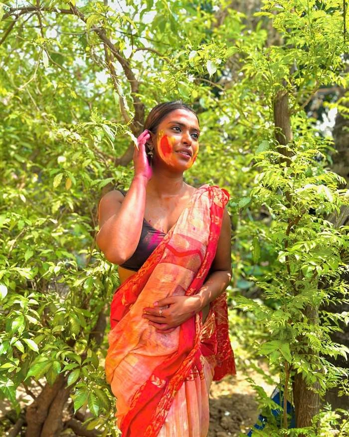 Poulomi Das in hot51 