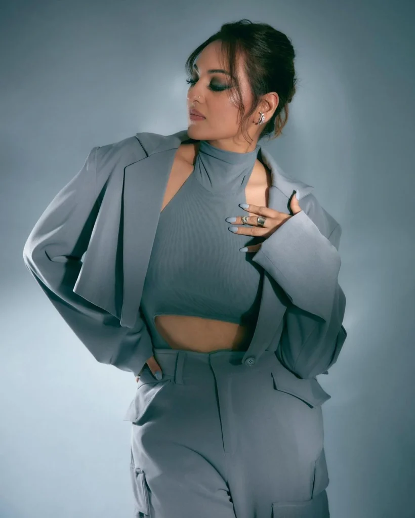 Sonakshi Sinha in hot51 