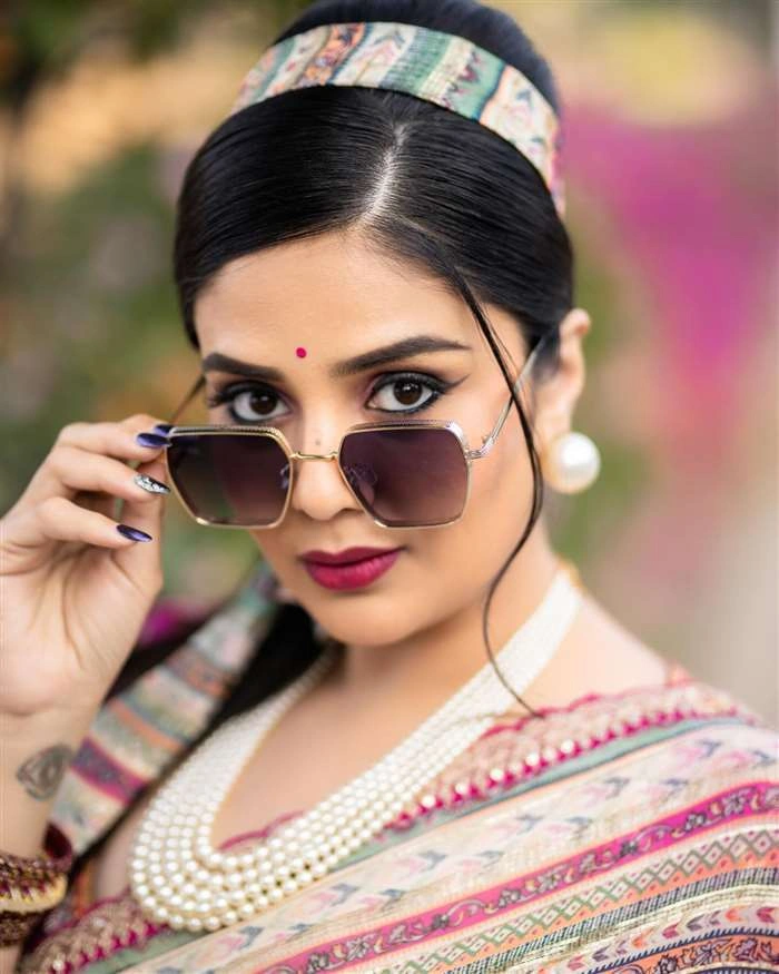 You are currently viewing Beautiful Sreemukhi Photoshoot Highlights on HOT51