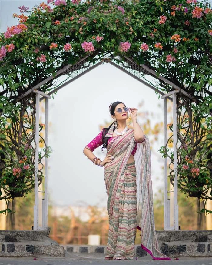 Sreemukhi in hot51 