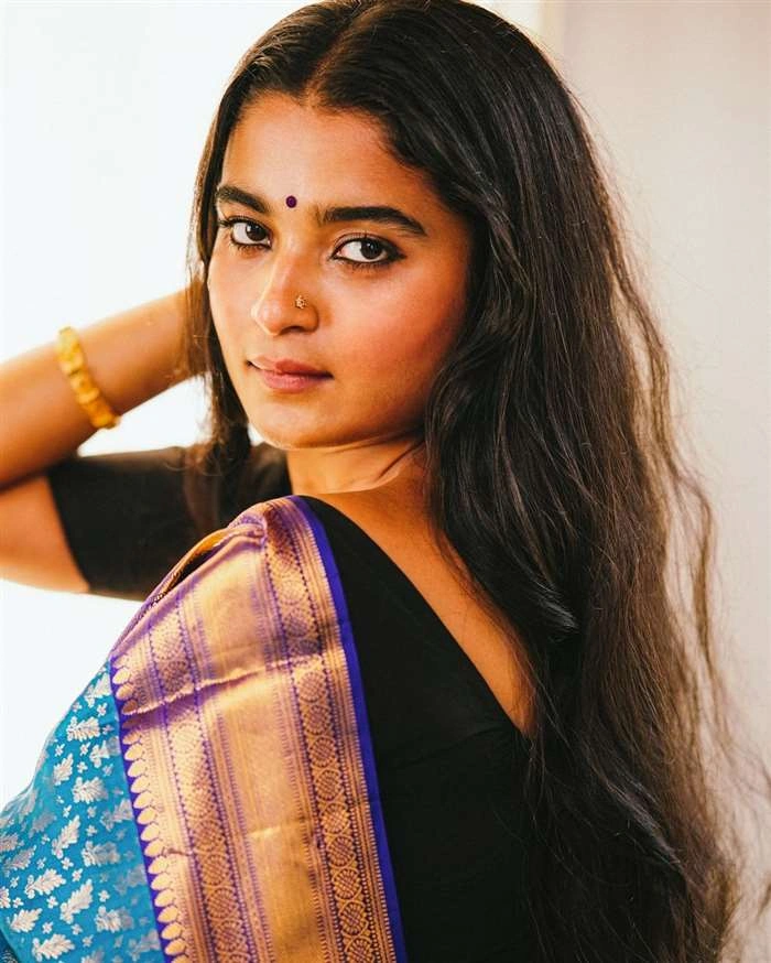 chaithra-j-achar in hot51