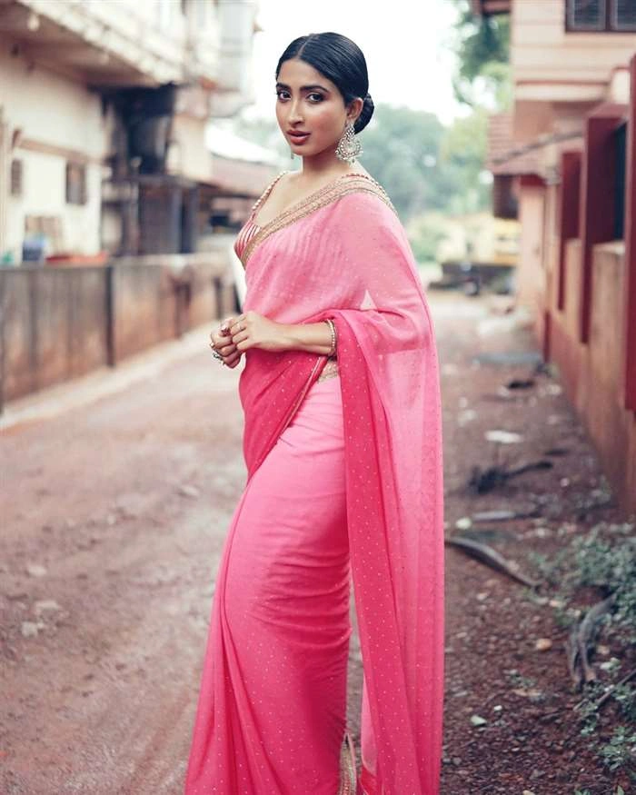 sanya iyer in hot51 